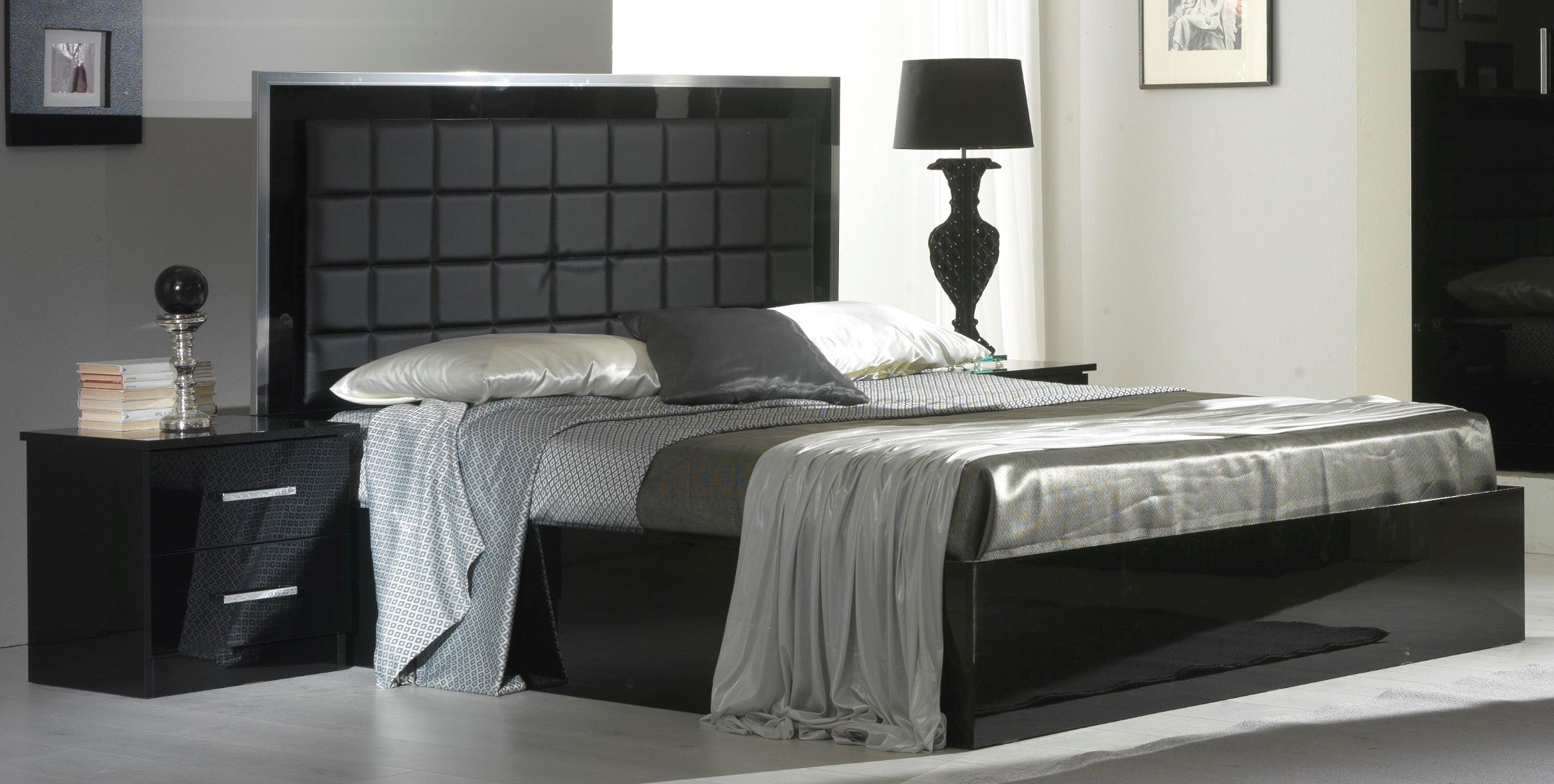 BEN COMPANY New Ambra Black / White High Gloss Luxury Italian 4DooBedroom Set
