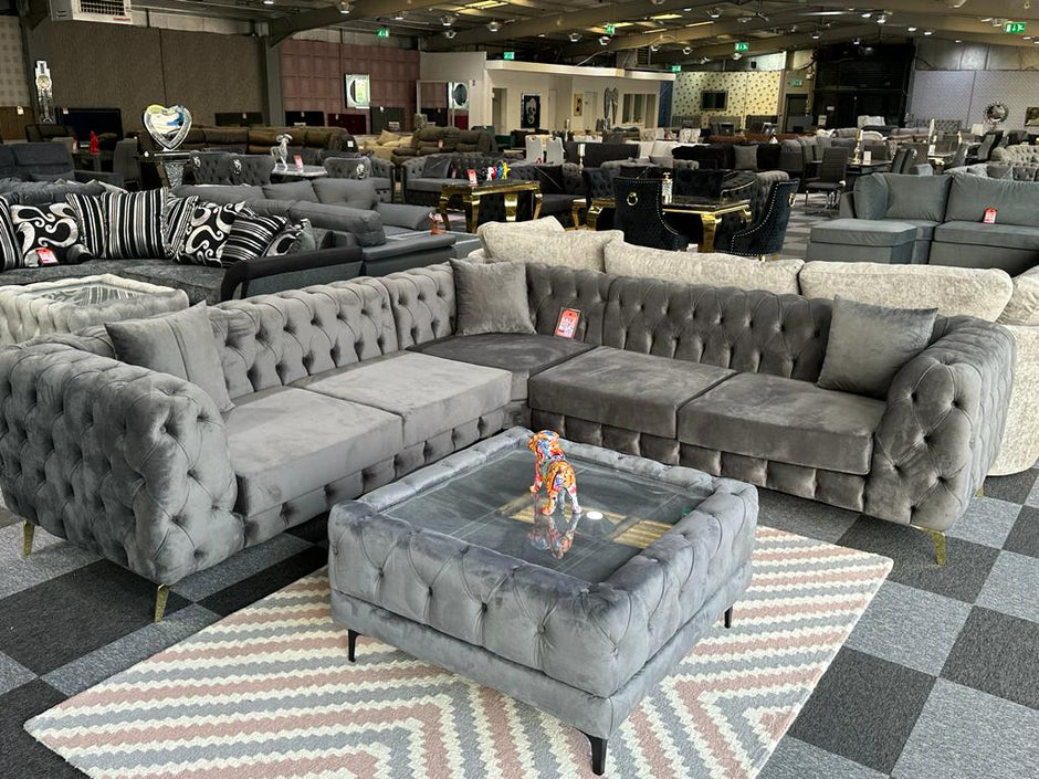 CNC Stunning Cleveland Chesterfield Corner Sofa in Grey Plush Velvet