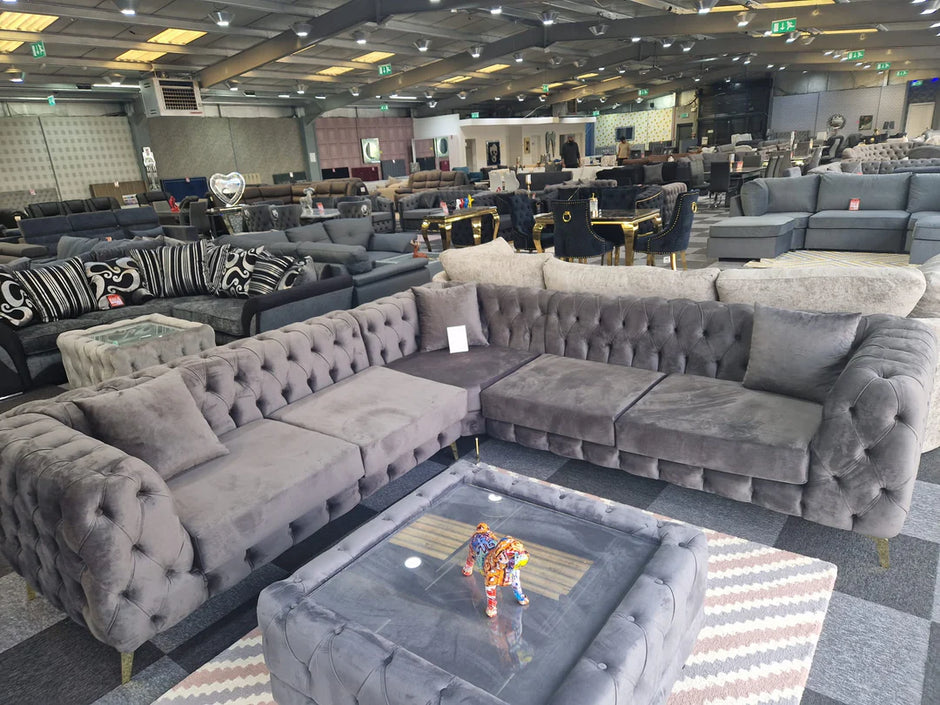 CNC Stunning Cleveland Chesterfield Corner Sofa in Grey Plush Velvet