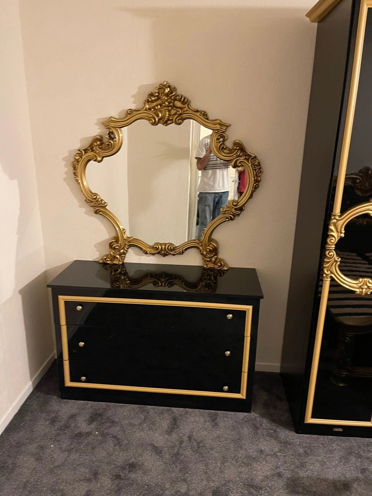 Borroco Italian High Gloss Bedroom Set with 4 Doors Wardrobe £999